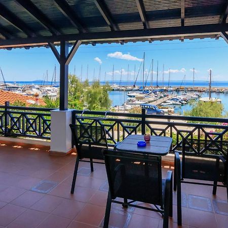 Nikiti Seafront Blue Apartment Ngoại thất bức ảnh