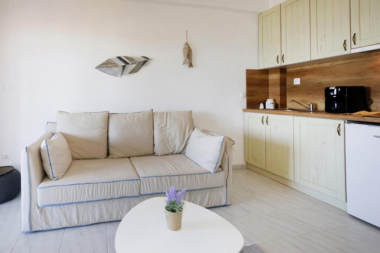 Nikiti Seafront Blue Apartment Ngoại thất bức ảnh