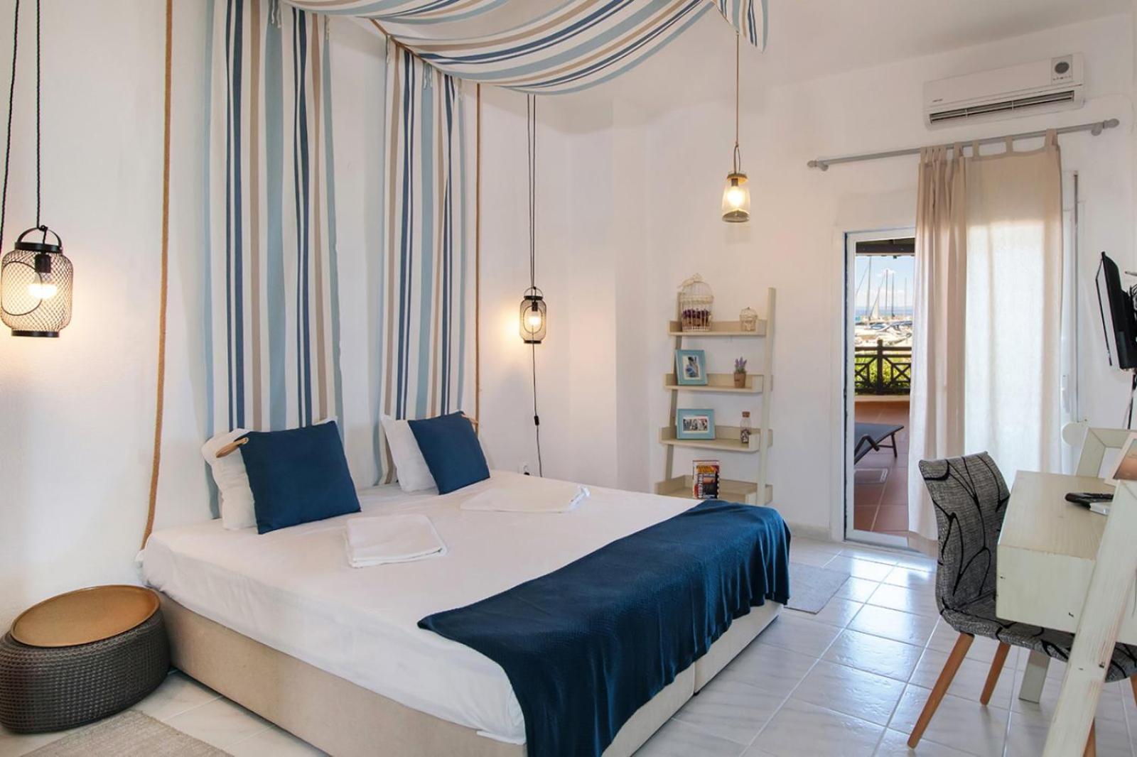 Nikiti Seafront Blue Apartment Ngoại thất bức ảnh
